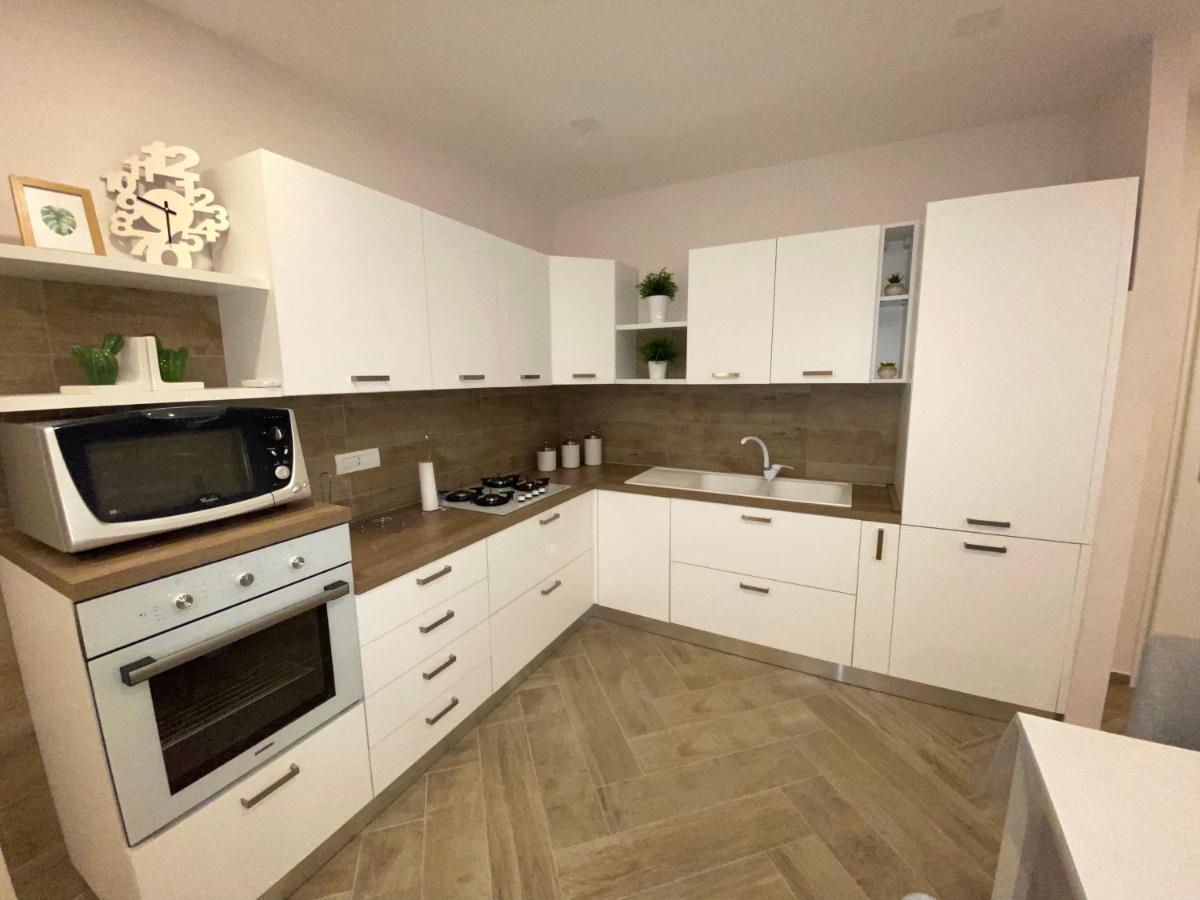Appartamento Casa Daniela Napoli Esterno foto